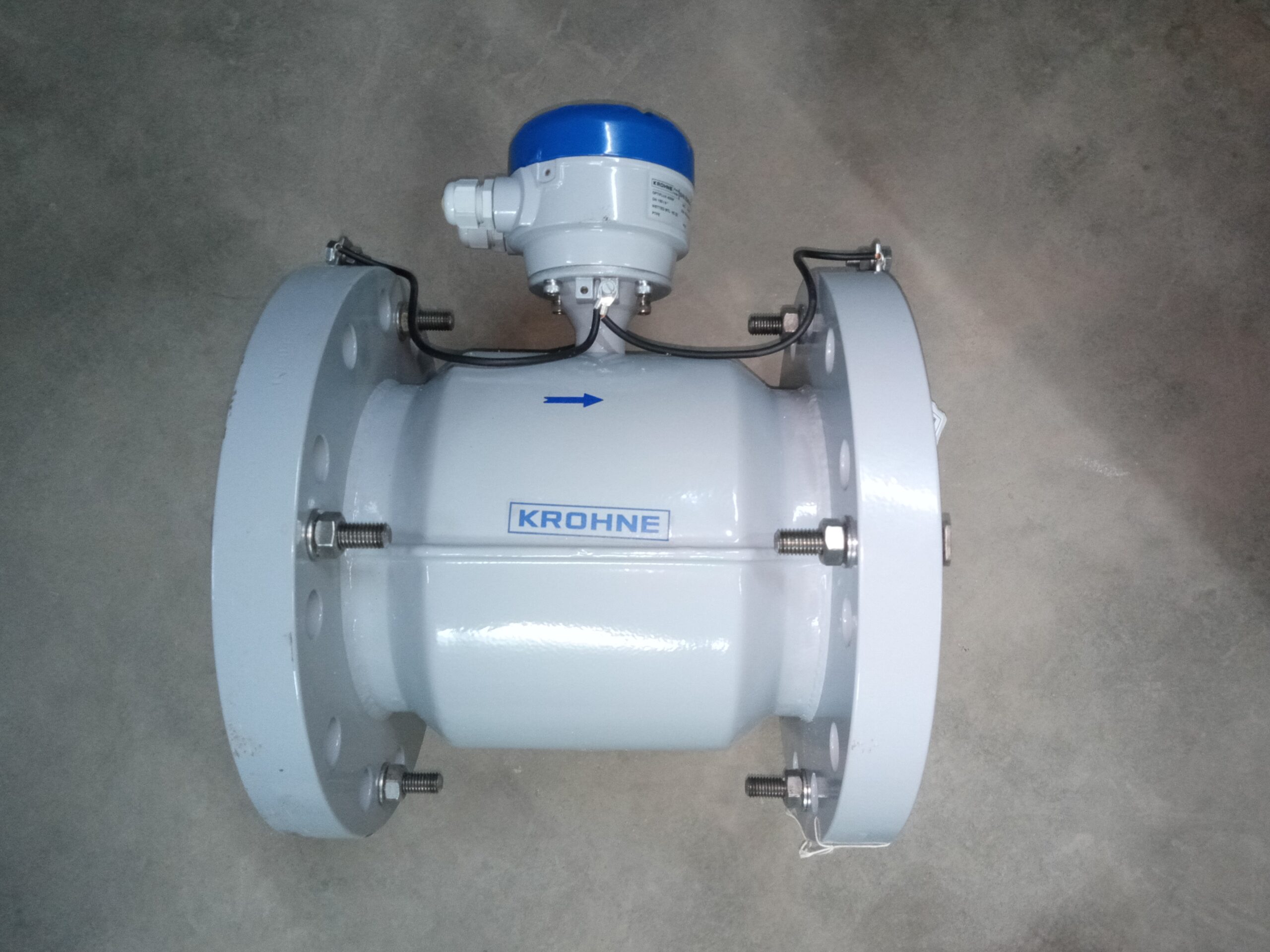 Magnetic flow meter